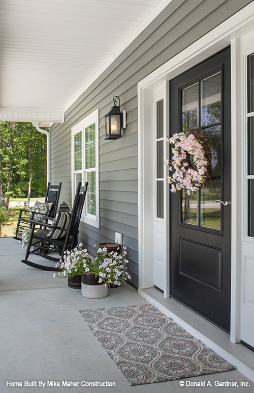 Front porch of The Gentry house plan 977. 